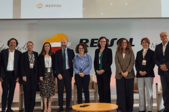 Foto de familia, de derecha a Izquierda: Carlos Arango, Roberto Ballester, Marta Piedrafita, Isabel Moreno, Daniel Romero, Clara Rey, Isabel Gascón, Mar Granados, Beatriz Alonso y Ignacio Velo