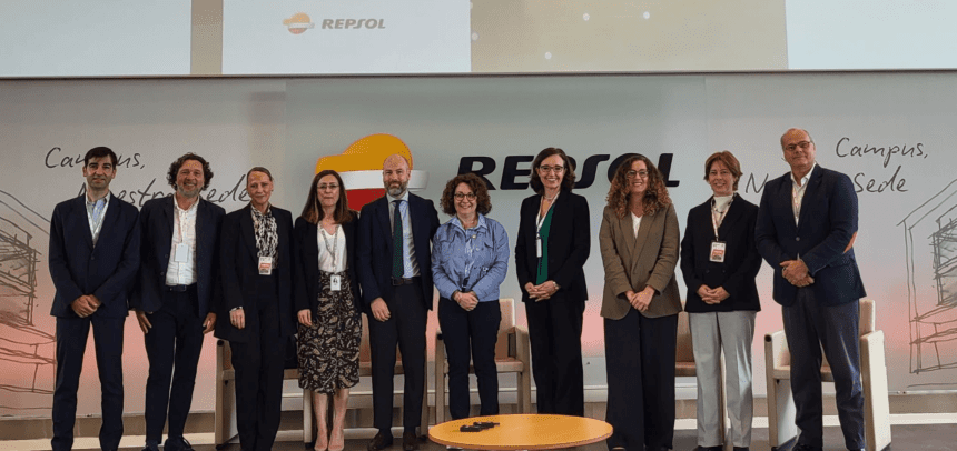 Foto de familia, de derecha a Izquierda: Carlos Arango, Roberto Ballester, Marta Piedrafita, Isabel Moreno, Daniel Romero, Clara Rey, Isabel Gascón, Mar Granados, Beatriz Alonso y Ignacio Velo