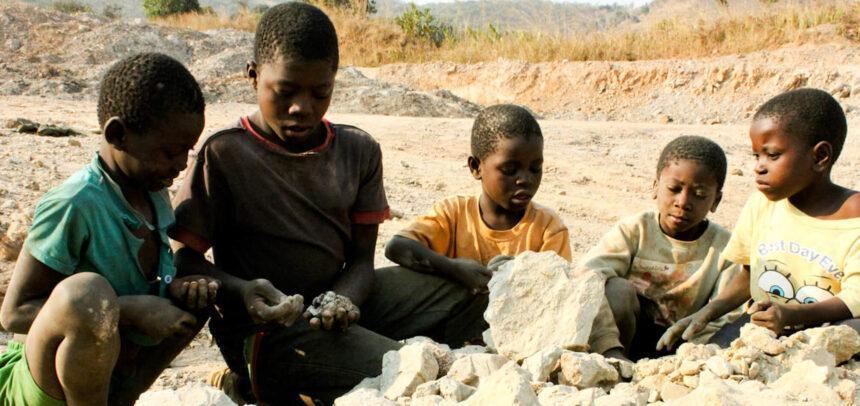 Trabajo infantil en las minas de RD del Congo - World Vision