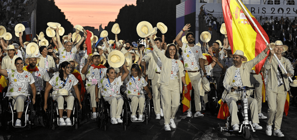 Equipo paralímpico español en la ceremonia de inauguración de París 2024