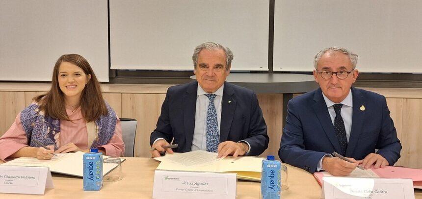 El Consejo General de Farmacéuticos, la Organización Médica Colegial y LASEMI firman un convenio para impulsar el conocimiento en formulación magistral