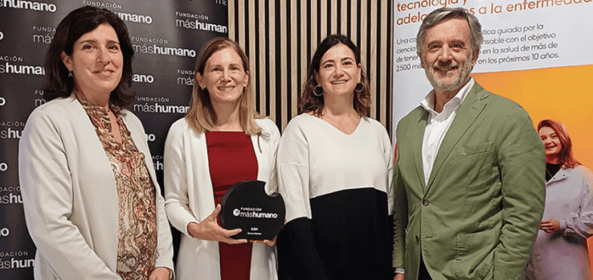 (De izq.a dcha. Beatriz Sánchez Guitián (directora general Fundación máshumano), Ana Valdivielso (directora RRHH GSK España), Ana Palazón (responsable RRHH GSK), Tomás Pereda (subdirector general Fundación máshumano)