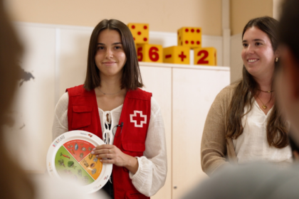 En el marco de esta iniciativa, se han organizado una serie de talleres en los que han participado jóvenes, niñas y niños que forman parte de proyectos de Cruz Roja, así como voluntariado y nutricionistas de la institución humanitaria y empleados voluntarios de Nestlé