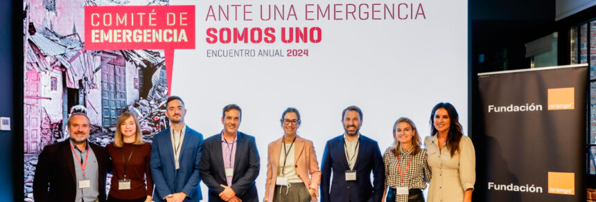 Foto de familia de los ponentes del Encuentro 2024 organizado por el Comité de Emergencia