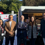 A bordo de la foodtruck, profesionales y alumnado de escuelas de hostelería como el CIFP Carlos Oroza de Pontevedra, CIFP Vilamarín de Ourense, IES Sanxillao de Lugo y CIFP Paseo das Pontes A Coruña