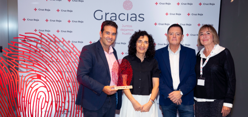 Marcos González, presidente de Corresponsables, recibe un reconocimiento especial de Cruz Roja en su 160 aniversario por su impulso a la Responsabilidad Social Empresarial