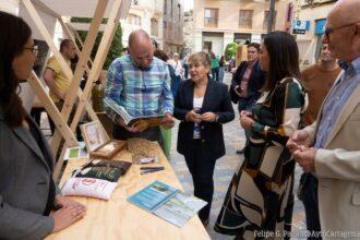 Cartagena impulsa el consumo de productos ecológicos locales con un mercado en la plaza Castellini