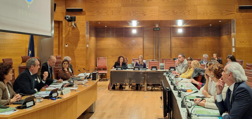 El presidente del Consejo General de Farmacéuticos ha comparecido hoy ante la Comisión de Sanidad del Senado en el marco de la Ponencia sobre salud mental y prevención del suicidio