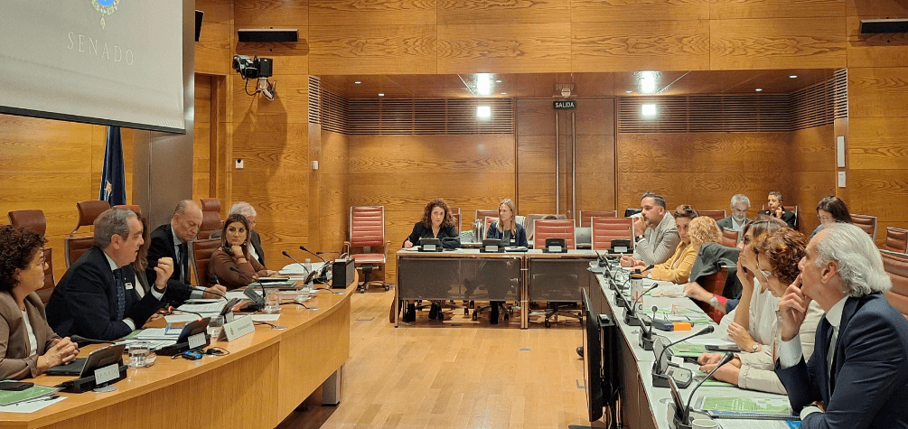 El presidente del Consejo General de Farmacéuticos ha comparecido hoy ante la Comisión de Sanidad del Senado en el marco de la Ponencia sobre salud mental y prevención del suicidio