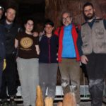 Investigadores en la Cueva de los Franceses