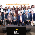 Entrega del distintivo en la sede de EY Madrid