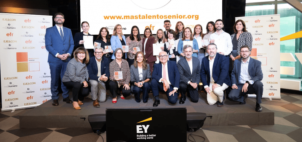 Entrega del distintivo en la sede de EY Madrid