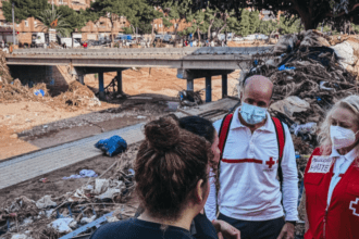 Desde el inicio de la emergencia, Cruz Roja colabora y trabaja de manera coordinada con el resto de intervinientes