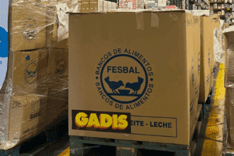 Cajas de alimentos recogidos durante la campaña de Gadis y FESBAL