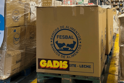 Cajas de alimentos recogidos durante la campaña de Gadis y FESBAL