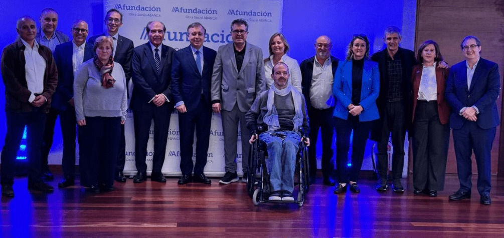 De izquierda a derecha: Daniel Benavides, Ramón Sestayo, Jesús Navazo, Olga Cuña, Pedro Otero, Miguel Ángel Escotet, Francisco Botas Ratera, Xosé Carlos Caneiro, Paulo Fontán, María Cadaval, Antonio Fuentetaja, Berta Veira, José Ramón Conde-Corbal, María Ángeles Antón y J. Eduardo Álvarez-Naveiro.