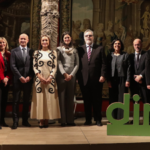 Foto familia con la directora de Comunicación y ESG de Securitas Direct Laura Gonzalvo en el centro