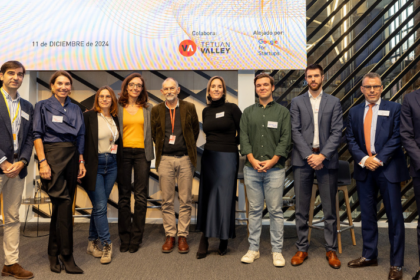 Foto de Familia de derecha a la izquierda: Álvaro Remón, Luis Pedroza Iñaki Gómez, Íñigo Peña, Gala Díaz , Víctor Viñuales, Ana Gascón, Aurora Felez, Verónica Orallo y Carlos Arango