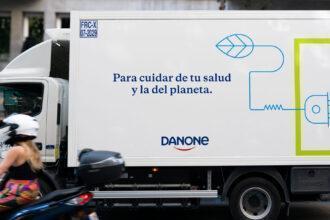 Camiones eléctricos para reducir emisiones, compromiso por la sostenibilidad de Danone