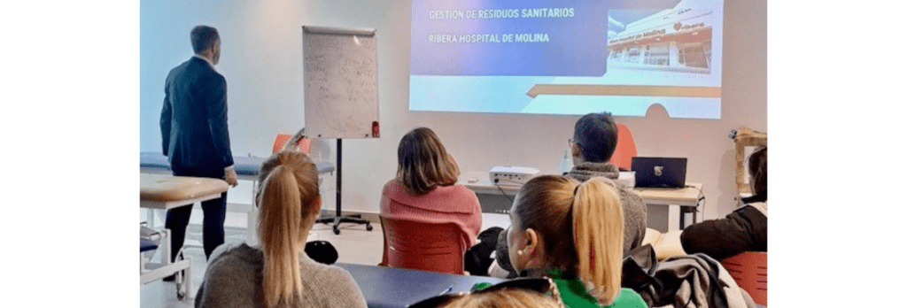 Los profesionales de Ribera Hospital de Molina reciben un curso sobre buenas prácticas sobre clasificación de residuos hospitalarios