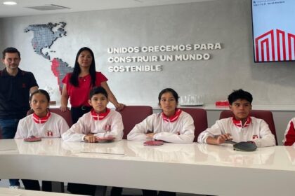 Deportistas menores viajan becados a Japón para potenciar competencias en tenis de mesa