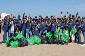 Caja Arequipa realiza jornada de limpieza en ocho playas del Litoral Peruano