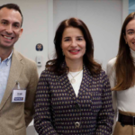 De izquierda a derecha: José Domenech, director general de Norauto España, Hortensia Roig, consejera de Mercadona y presidenta de EDEM y Miriam Garde, Directora de RH de Norauto España