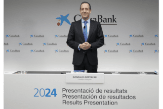 El consejero delegado de CaixaBank, Gonzalo Gortázar, en la presentación de Resultados 2024