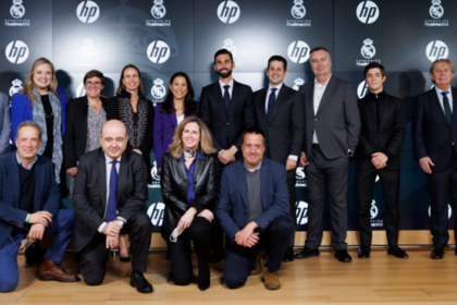 Foto familia HP y Fundación Real Madrid