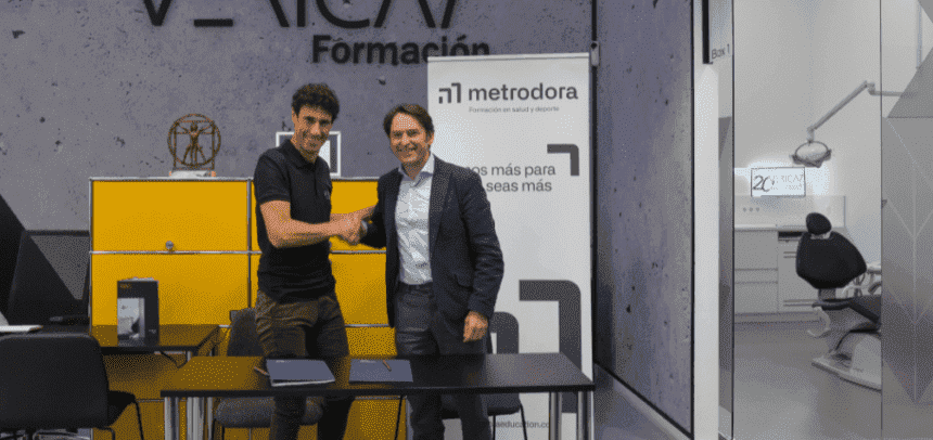 Firma del acuerdo entre metrodora y Vericat