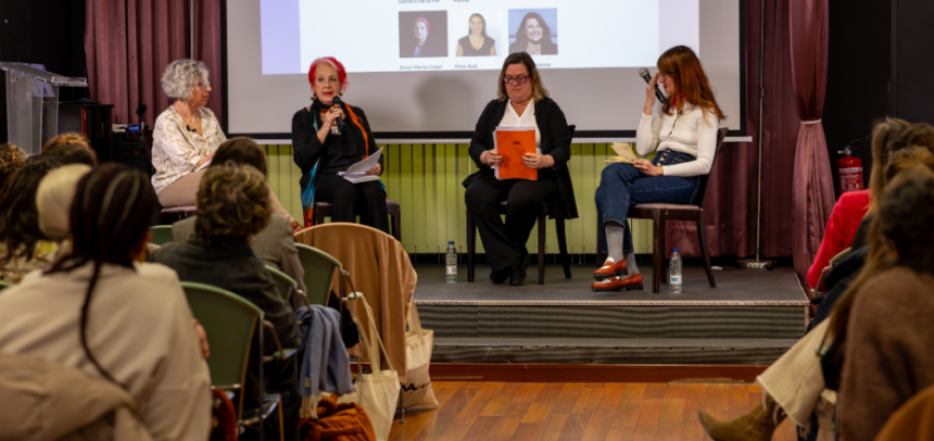 De izq. a dcha: Carolina Pecharromán, Directora del programa Objetivo Igualdad y Editora de Igualdad de RTVE; la periodista y corresponsal internacional Rosa María Calaf; María Ángeles Samperio, Presidenta del Consejo de Género de la Federación Internacional de Periodistas y Clara Amechazurra, Head of Content de Freeda Media