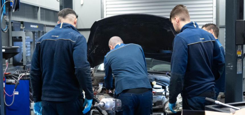 Los empleados de Norauto desempeñan su trabajo en un entorno seguro y profesional, y con una clara orientación a la constante formación