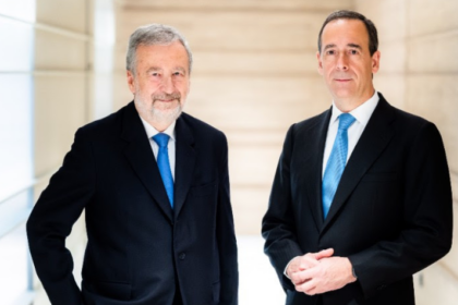 Tomás Muniesa, presidente de CaixaBank, y Gonzalo Gortázar, CEO de CaixaBank