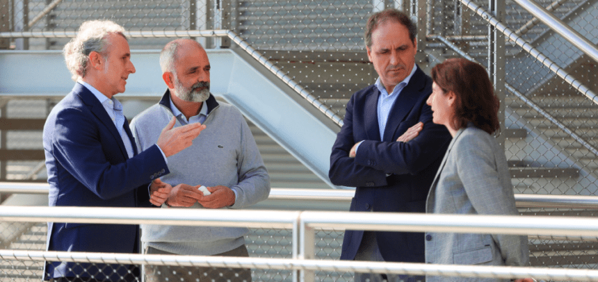 Rodrigo Cañedo, responsable de Oncología de Roche Farma para la zona Norte; Íñigo Sáenz de Miera, director general de la Fundación Botín; y Fátima Sánchez Santiago, directora ejecutiva del Centro Botín.