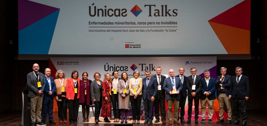 Fotografía de familia de la segunda edición de Únicas Talks en CaixaForum Madrid. © Fundación "la Caixa"