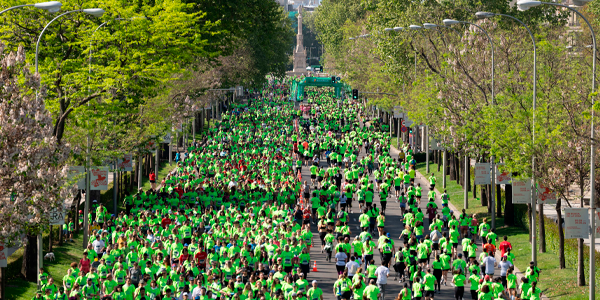 Carrera solidaria contra el cáncer en Madrid, patrocinada por El Corte Inglés