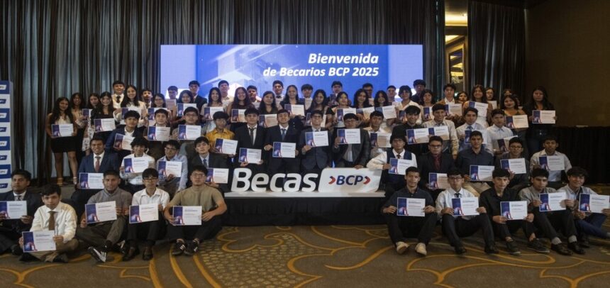 BCP entregó 77 becas a jóvenes para recortar las brechas de acceso a educación superior