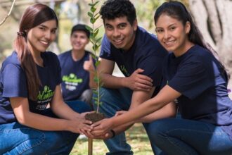 Caja Arequipa fortalece su compromiso ambiental con acciones concretas por el cuidado de la Tierra
