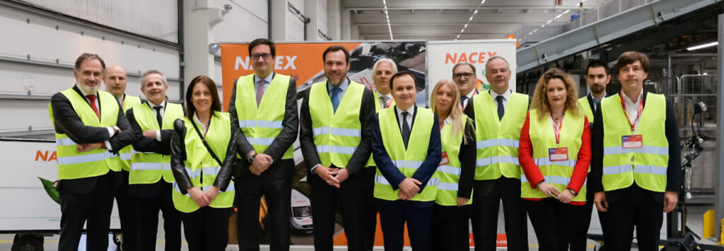 NACEX organiza una visita guiada con los Ministros del Gobierno de España, Óscar López y Óscar Puente, junto al al Alcalde de Coslada, por su plataforma en la ciudad madrileña
