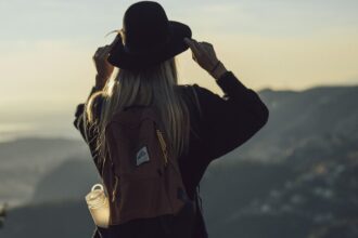 Mujeres peruanas impulsan el turismo nacional como huéspedes y emprendedoras en la plataforma Airbnb