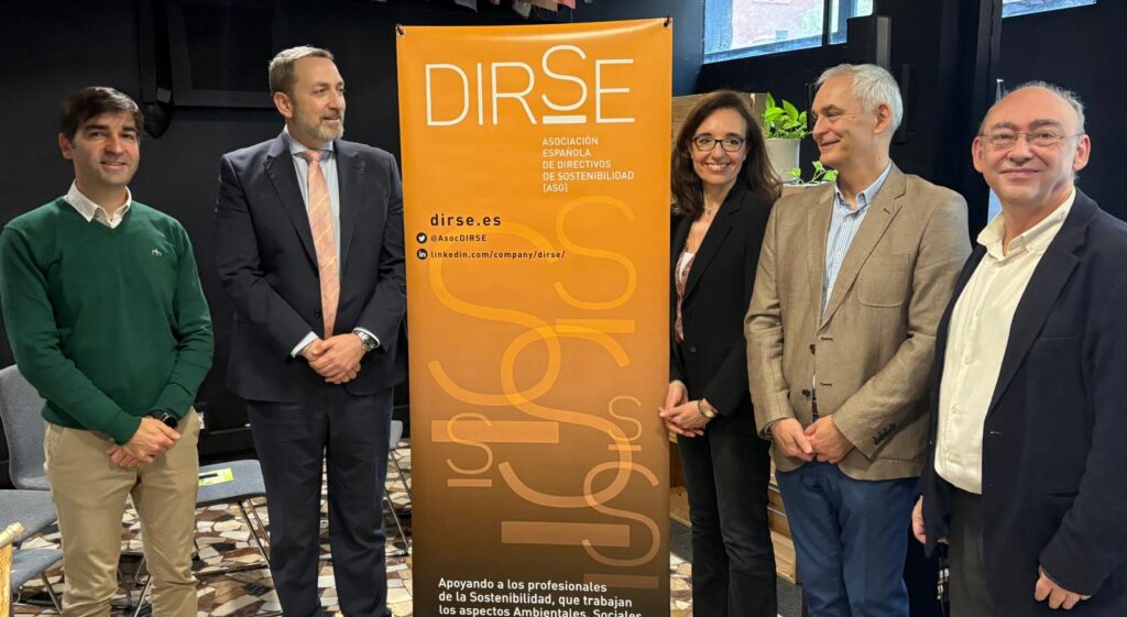 Foto de familia DIRSE - de derecha a izquierda: Emilio Vera, Jesús Moya, Ana Gascón, Álvaro Rodríguez y Carlos Arango