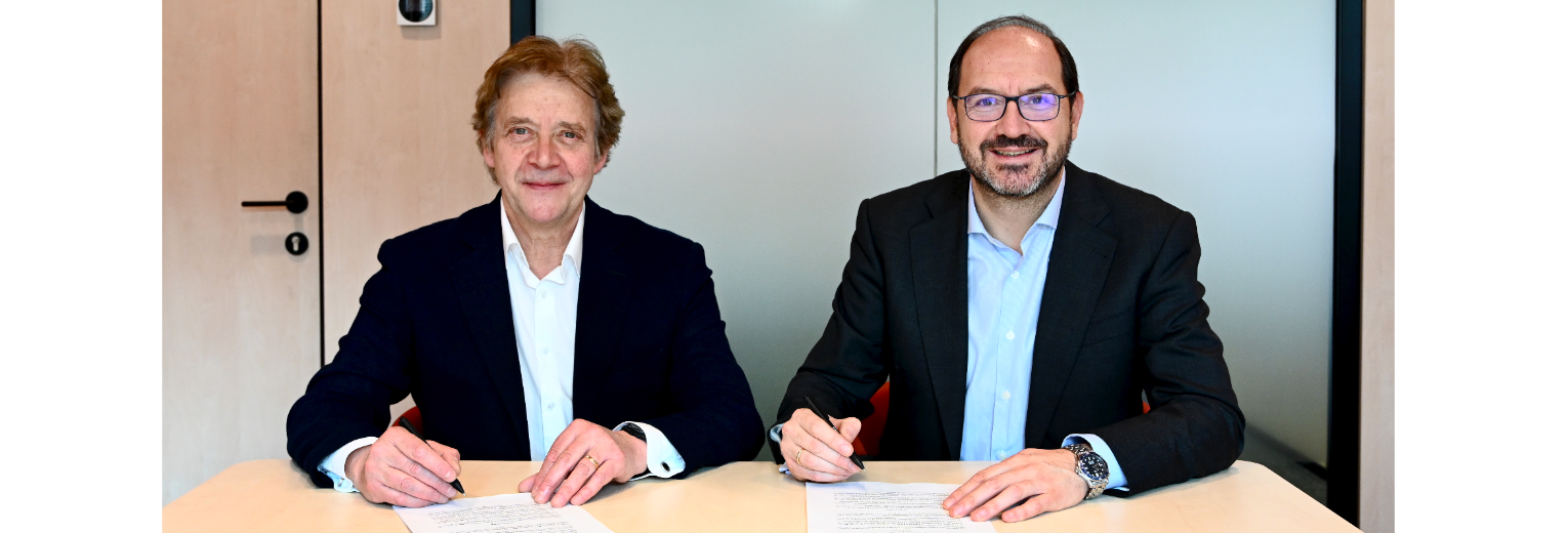 El director de Acción Social de CaixaBank, Josep Parareda, y el CEO de DONTE GROUP, Javier Martín Ocaña