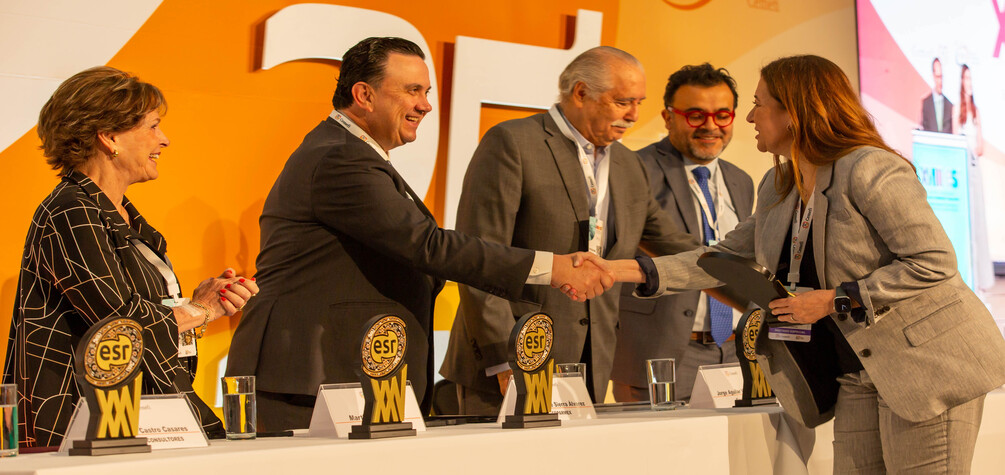 Cemefi celebró los 25 años del Distintivo ESR
