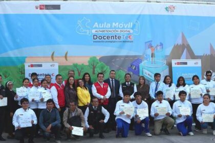 Huawei inaugura aula móvil para la alfabetización digital en zonas rurales del Perú