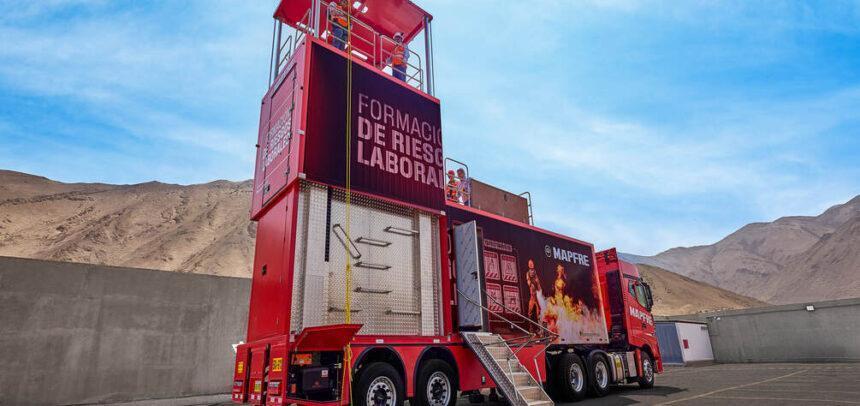 MAPFRE presenta la primera Unidad Móvil de Entrenamiento en Prevención de Riesgos Laborales del sector asegurador peruano