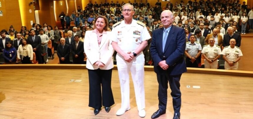 Marina de Guerra del Perú y Movistar anuncian desde Arequipa la XIV Cruzada Nacional de Valores
