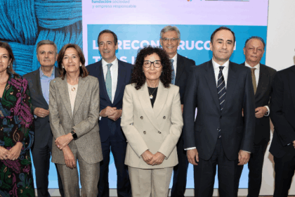 Foto familia jornada sobre la DANA organizada por la Fundación SERES