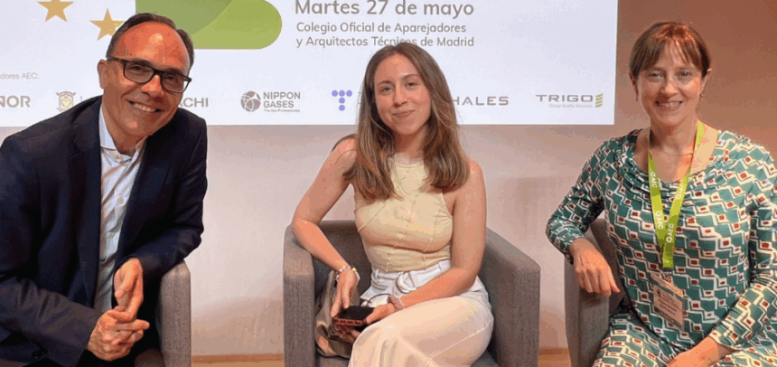 José Miguel Tudela, presidente de la Comunidad de RSE y Begoña Beltrán, presidenta de la Comunidad de Medio Ambiente de la AEC