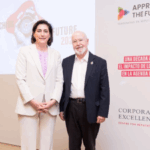María Luisa Martínez Gistau (presidenta Corporate Excellence y directora de Comunicación y Relaciones Institucionales de CaixaBank) y Ángel Alloza (Corporate Excellence)