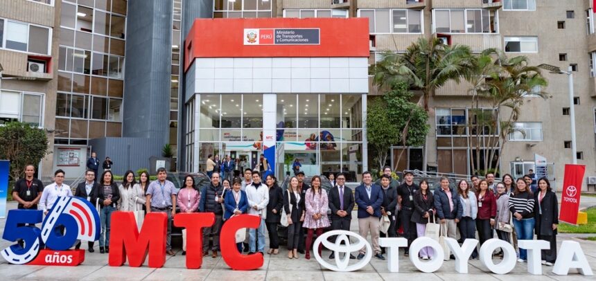 Toyota del Perú y el Ministerio de Transportes y Comunicaciones impulsan soluciones sostenibles para un transporte más limpio y eficiente